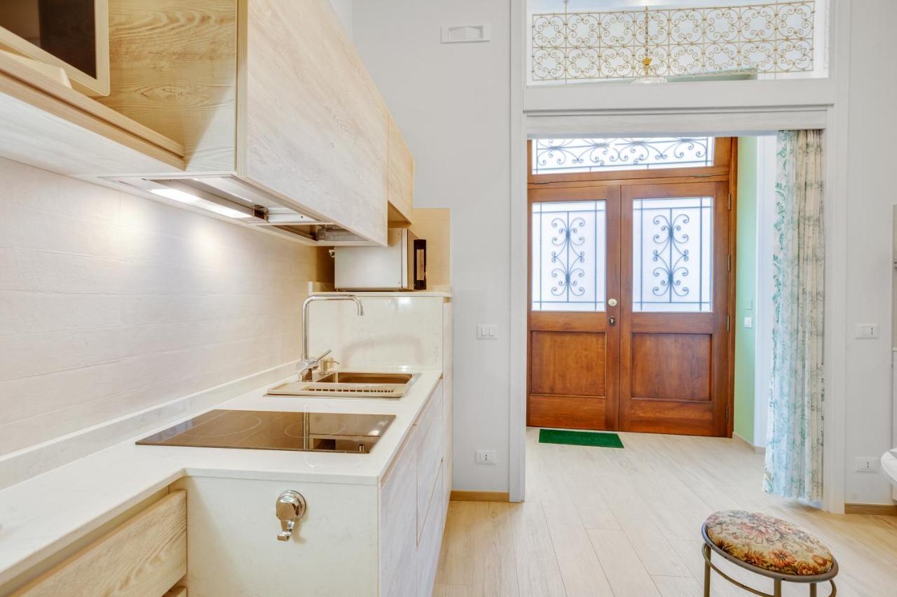 Madame Bari' Suite Apt In The Heart Of Bari Zewnętrze zdjęcie