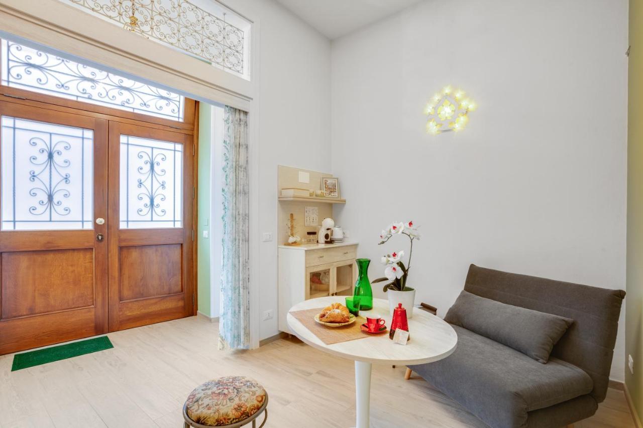 Madame Bari' Suite Apt In The Heart Of Bari Zewnętrze zdjęcie