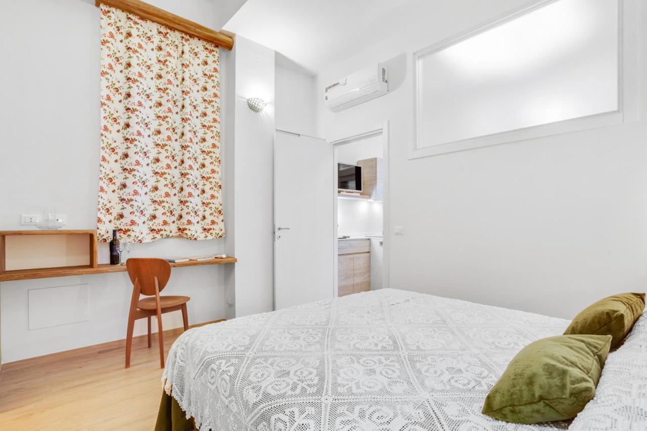 Madame Bari' Suite Apt In The Heart Of Bari Zewnętrze zdjęcie