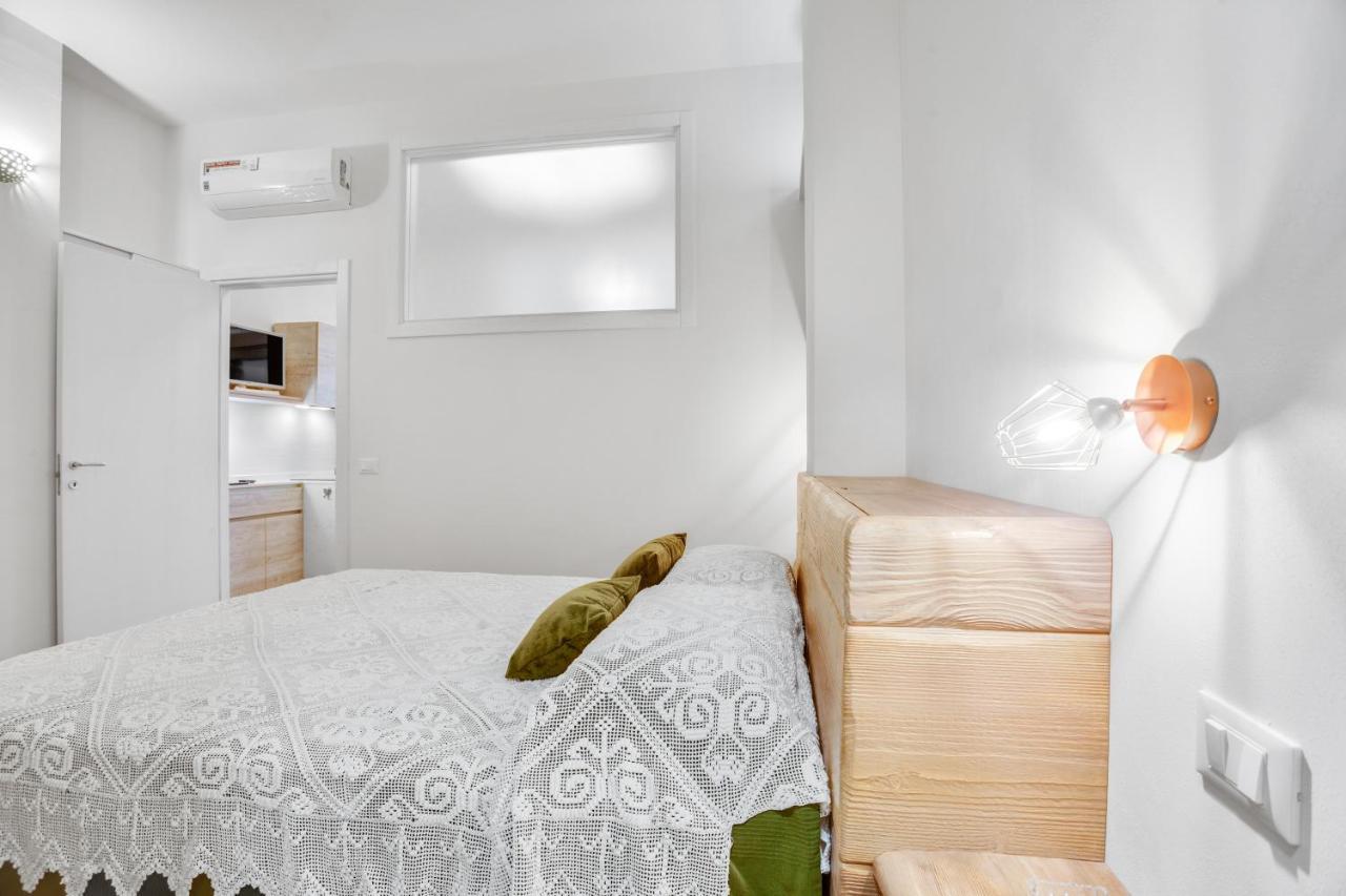 Madame Bari' Suite Apt In The Heart Of Bari Zewnętrze zdjęcie